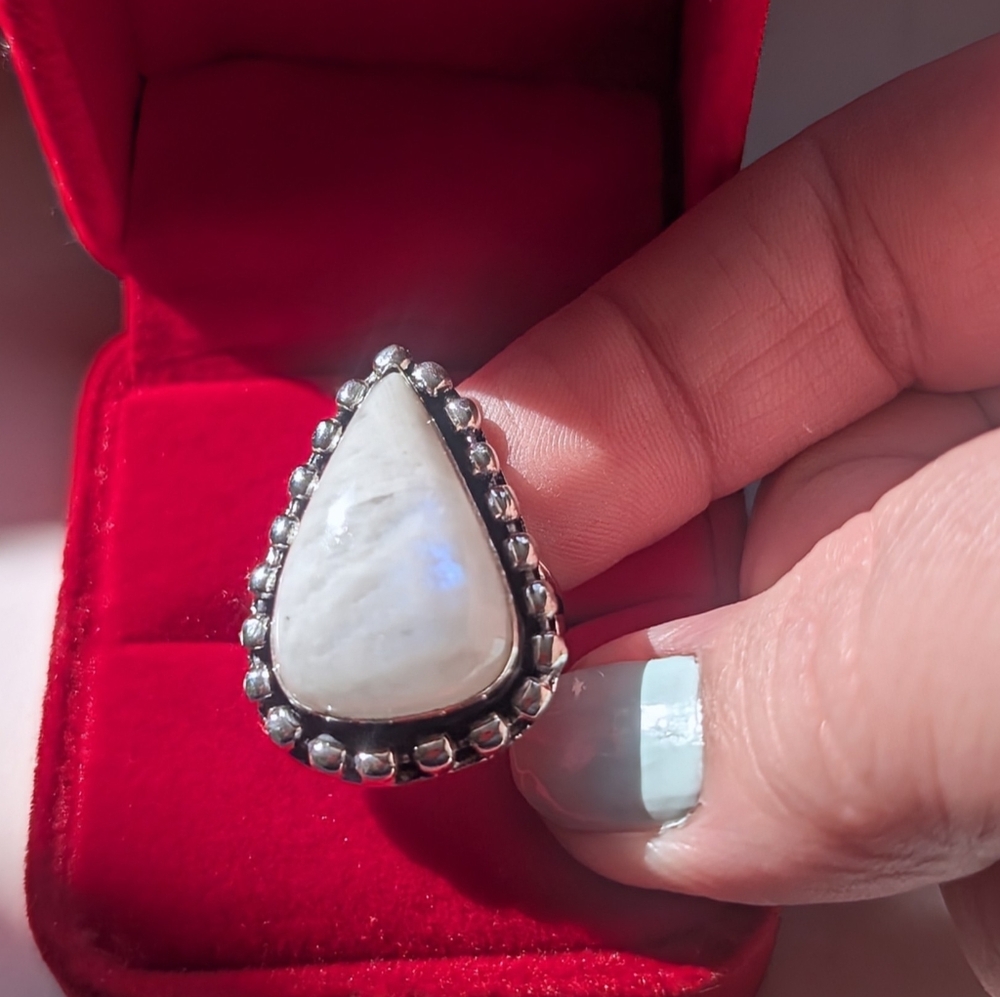 🌙Vintage Artisan Moonstone 🌙 Teardrop Set In 925 Sterling Silver Size 9